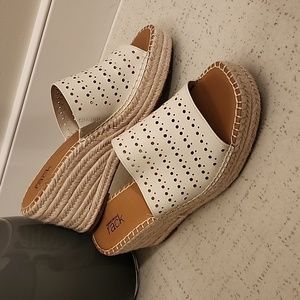 Nordstrom Rack slip on shoes